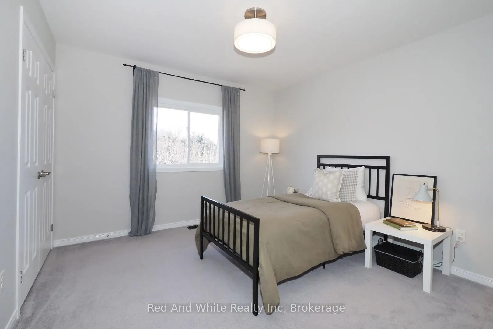 Photo 31 of 441 Woodbine Avenue, Kitchener — HOMEH