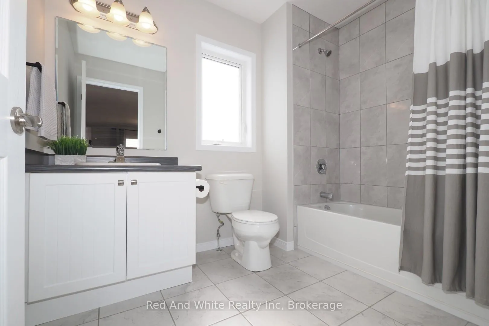 Photo 33 of 441 Woodbine Avenue, Kitchener — HOMEH