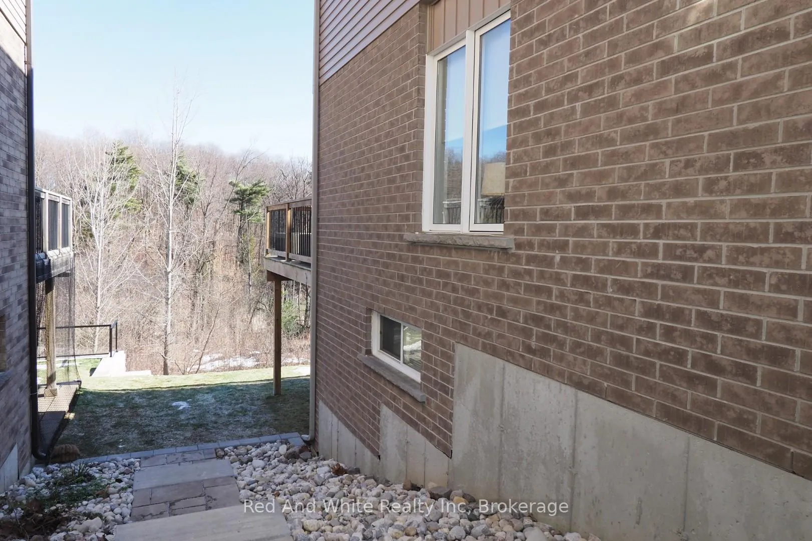 Photo 36 of 441 Woodbine Avenue, Kitchener — HOMEH