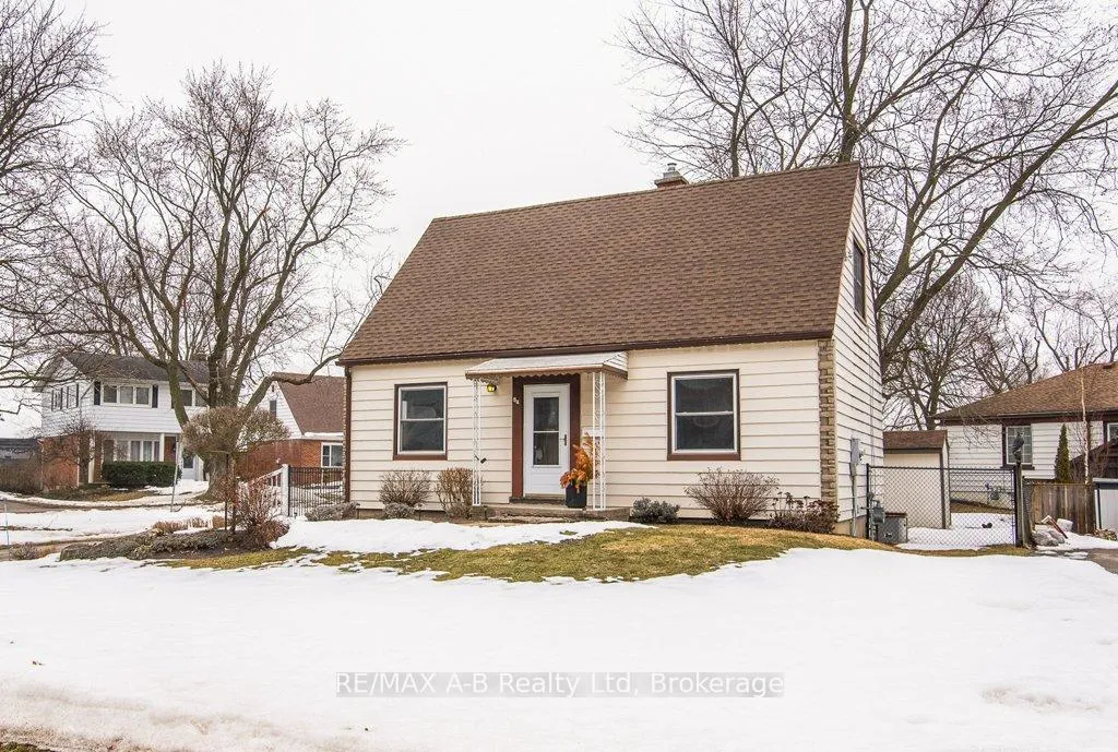 Photo 3 of 54 Glastonbury Drive, Stratford — HOMEH
