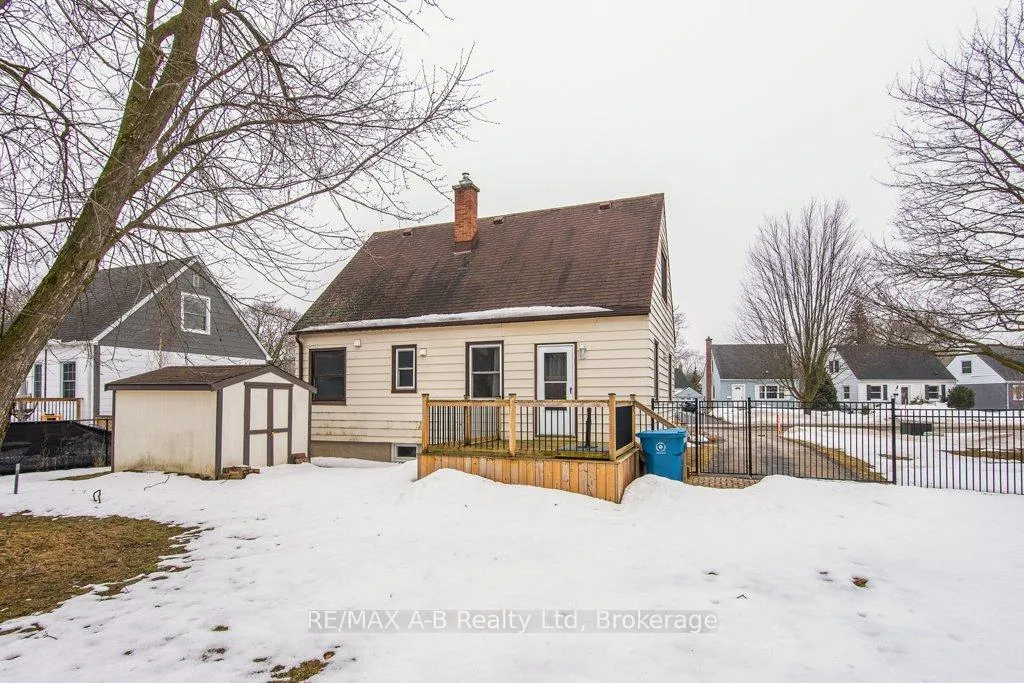 Photo 7 of 54 Glastonbury Drive, Stratford — HOMEH