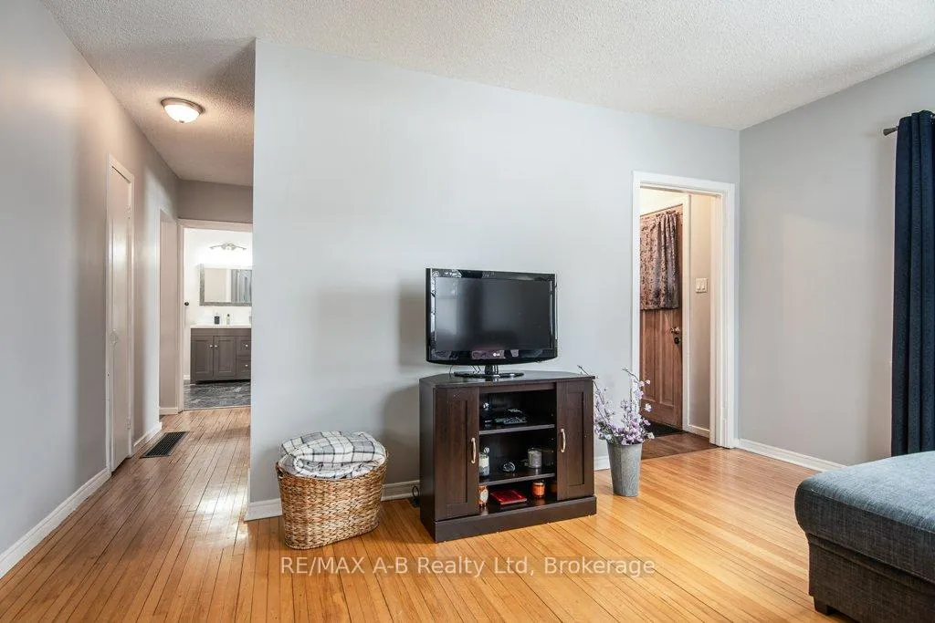 Photo 20 of 54 Glastonbury Drive, Stratford — HOMEH