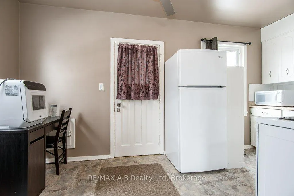 Photo 21 of 54 Glastonbury Drive, Stratford — HOMEH