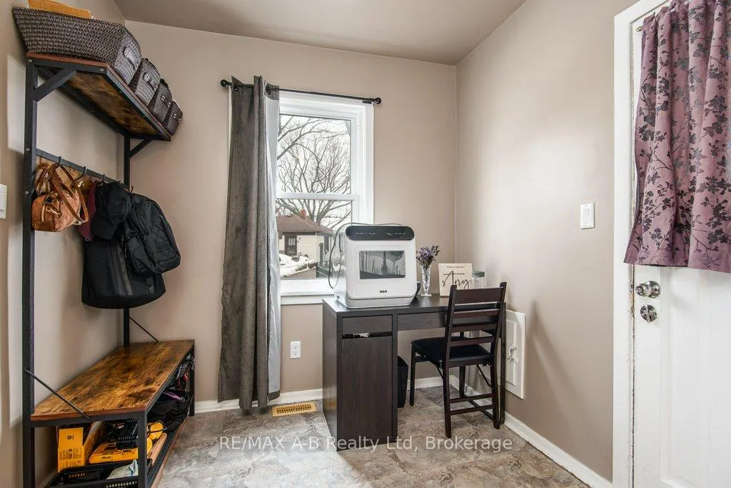 Photo 27 of 54 Glastonbury Drive, Stratford — HOMEH
