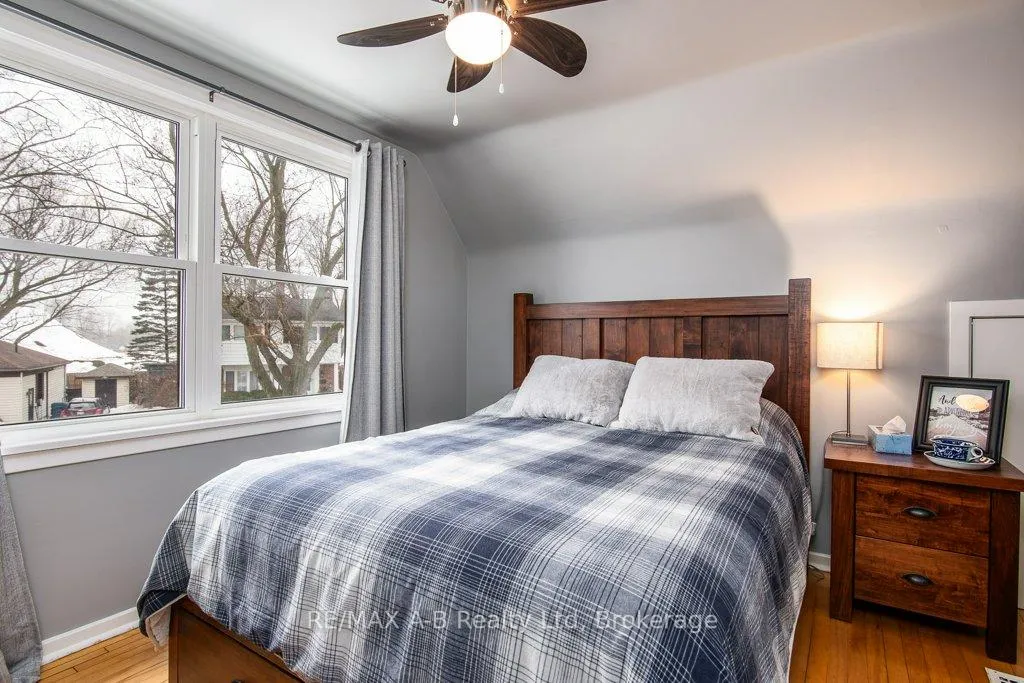 Photo 37 of 54 Glastonbury Drive, Stratford — HOMEH