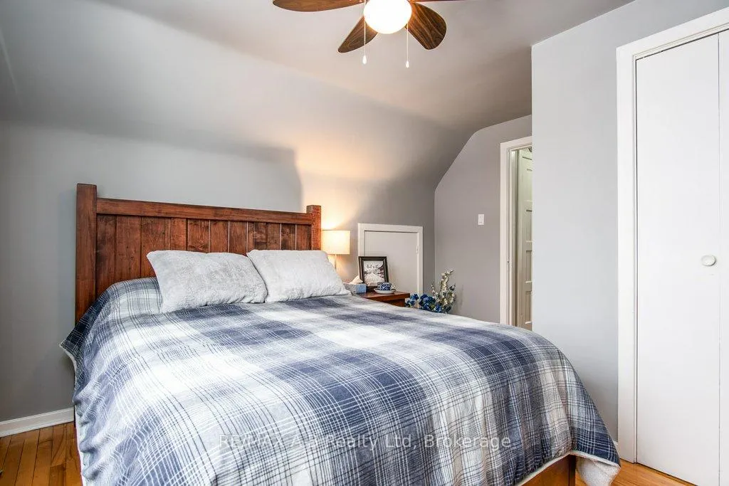 Photo 38 of 54 Glastonbury Drive, Stratford — HOMEH