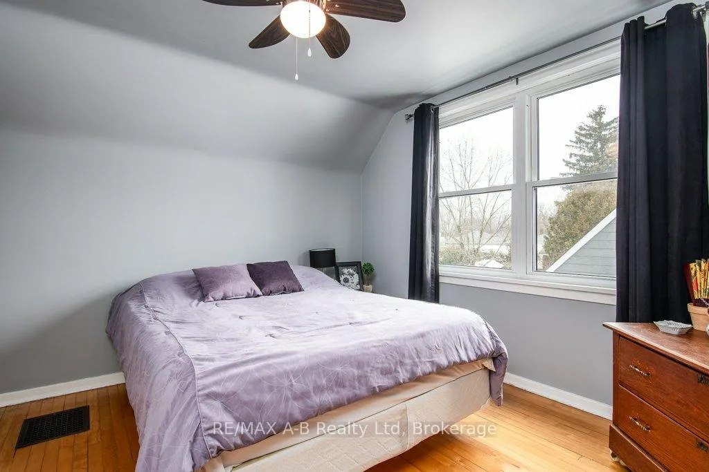 Photo 40 of 54 Glastonbury Drive, Stratford — HOMEH