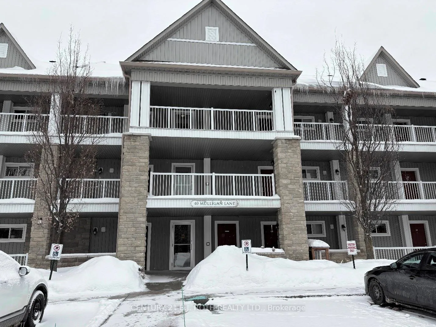 Front of Unit Unit 304, 40 Mulligan Lane