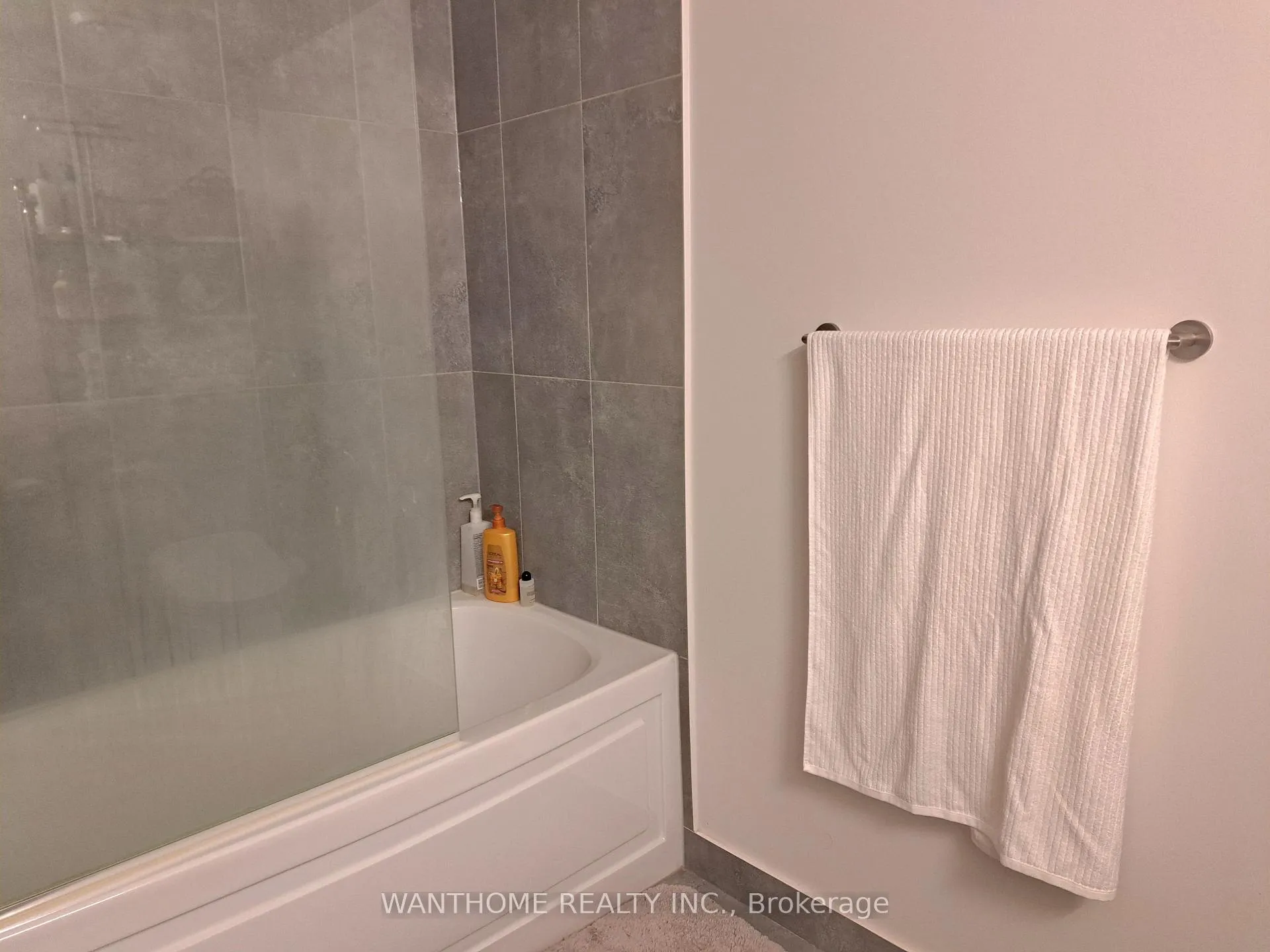 Photo 7 of Unit 1605, 60 Shuter Street, Toronto, Church-Yonge Corridor — HOMEH