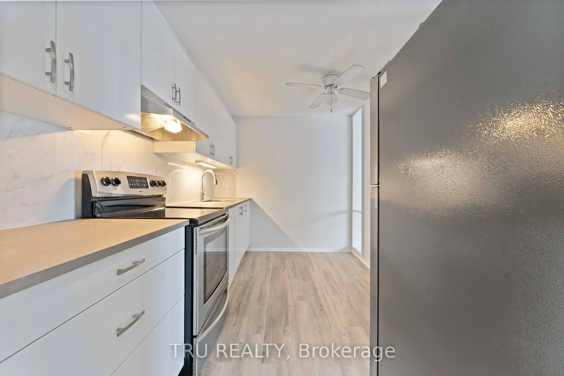 Photo 3 of Unit 8, 898 Elmsmere Road, Ottawa, Beacon Hill South — HOMEH