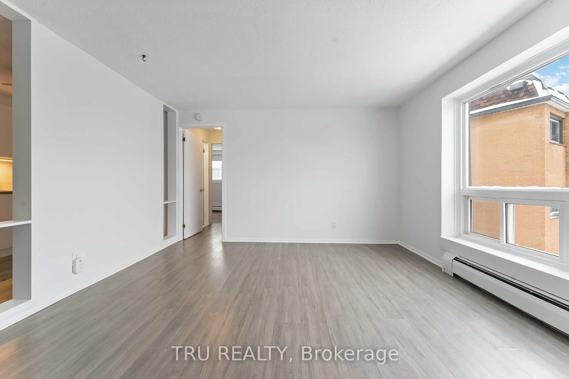 Photo 9 of Unit 8, 898 Elmsmere Road, Ottawa, Beacon Hill South — HOMEH