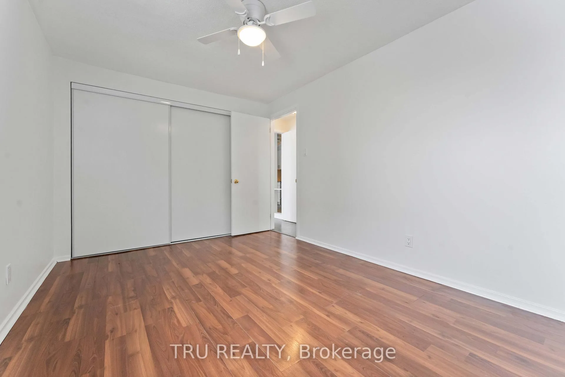 Photo 14 of Unit 8, 898 Elmsmere Road, Ottawa, Beacon Hill South — HOMEH