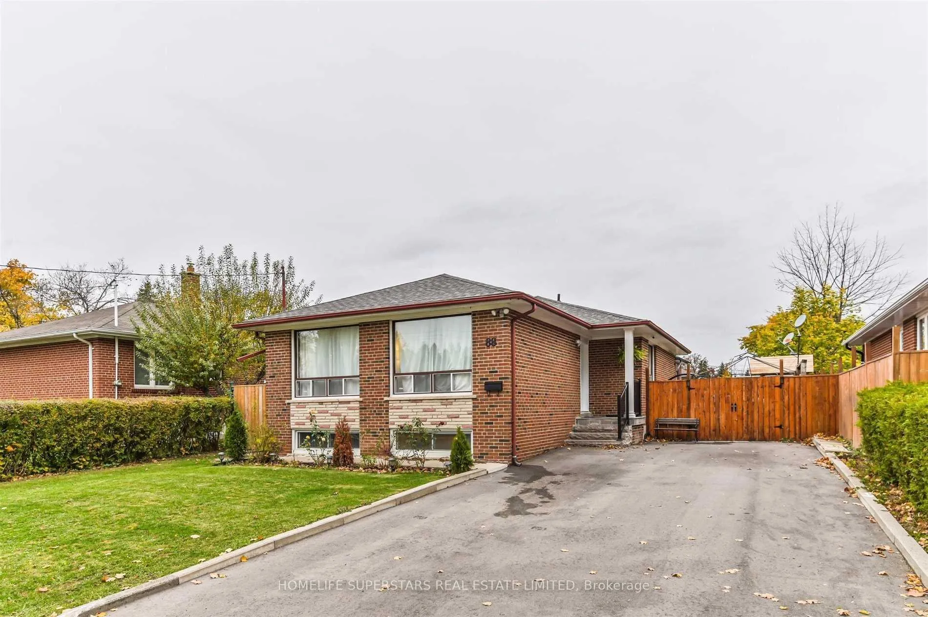 Photo 17 of Unit (Bsmt), 88 Thistle Down Boulevard, Etobicoke, Thistletown-Beaumonde Heights — HOMEH