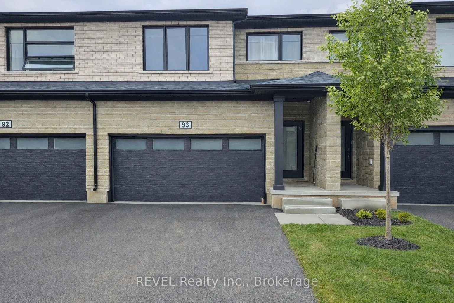 Front of Unit 93, 4552 Portage Road