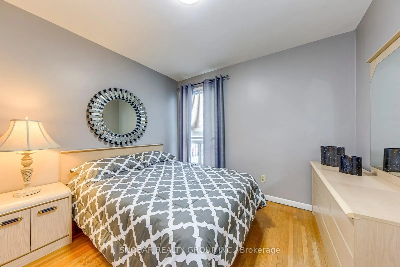 Photo 12 of 22 Coolhurst Drive, Etobicoke, Rexdale-Kipling — HOMEH