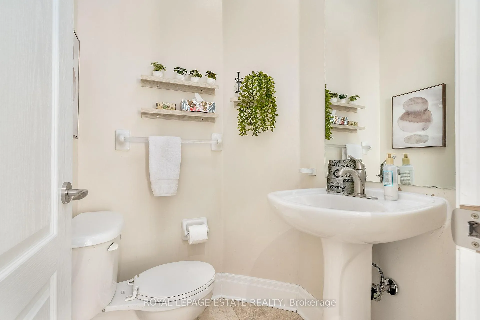 Photo 16 of 120 Clement Road, Etobicoke, Willowridge-Martingrove-Richview — HOMEH