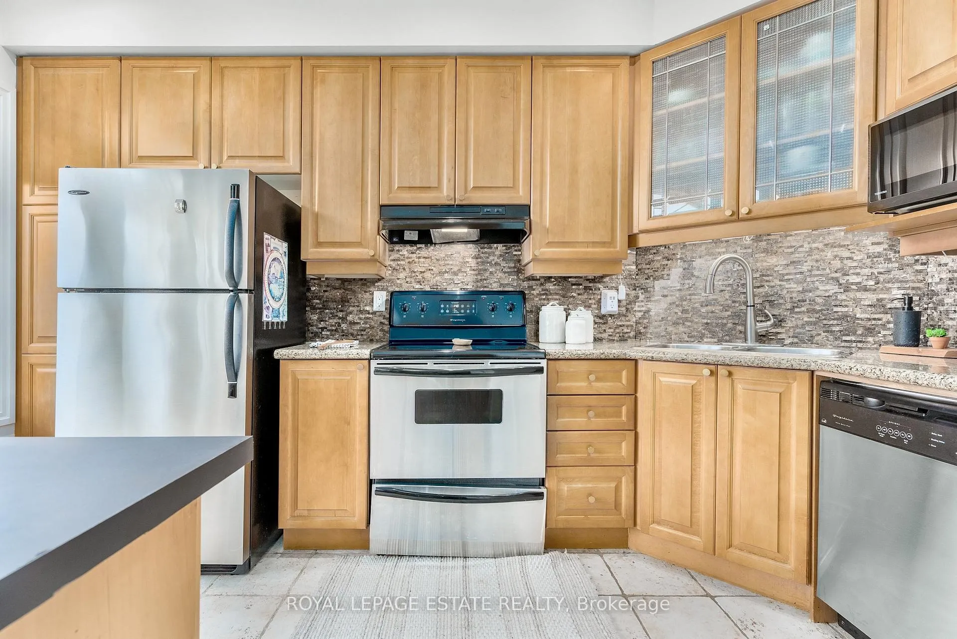 Photo 19 of 120 Clement Road, Etobicoke, Willowridge-Martingrove-Richview — HOMEH