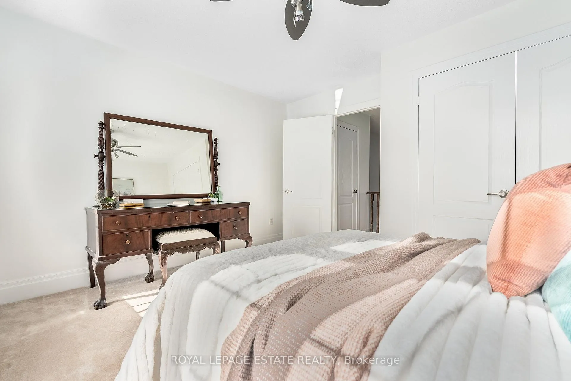Photo 39 of 120 Clement Road, Etobicoke, Willowridge-Martingrove-Richview — HOMEH