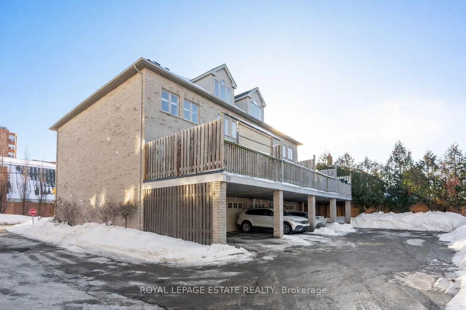 Photo 48 of 120 Clement Road, Etobicoke, Willowridge-Martingrove-Richview — HOMEH