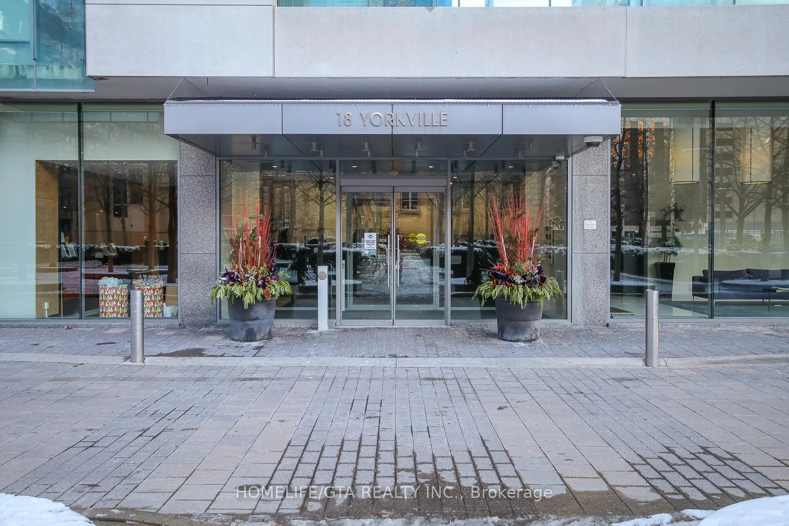 Front of Unit 1901, 18 Yorkville Avenue