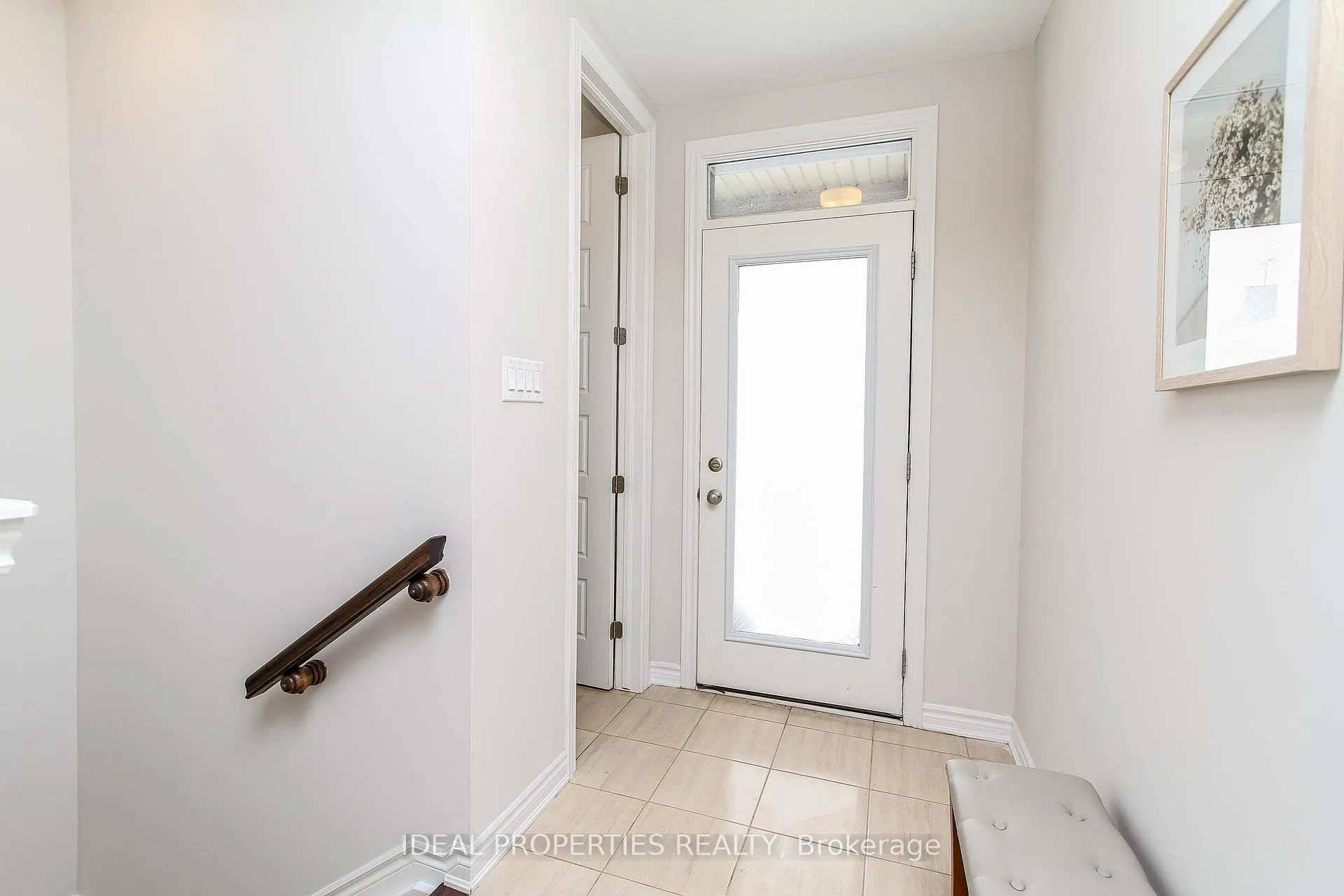 Photo 4 of 703 Derreen Avenue, Ottawa, Stittsville (North) — HOMEH