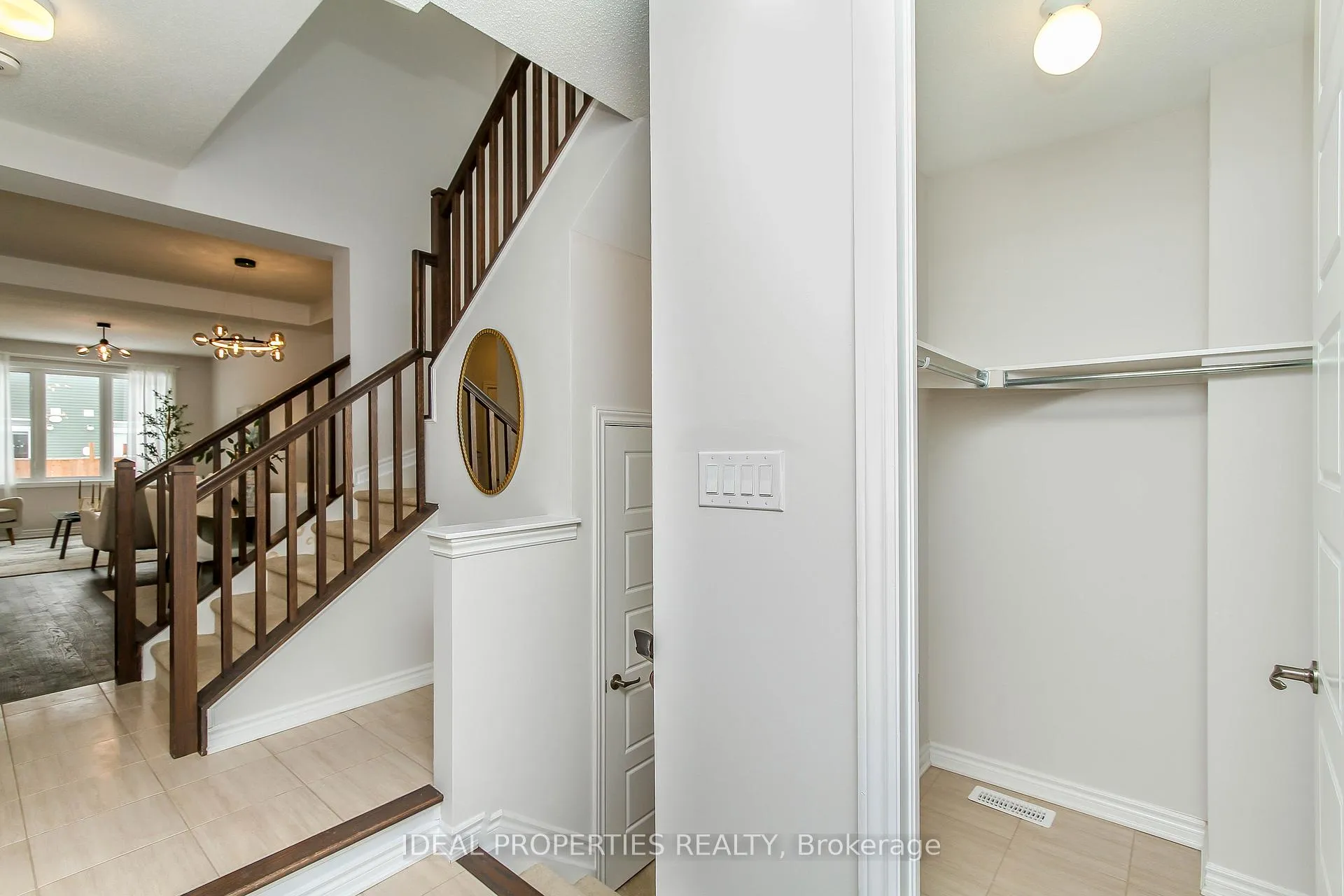 Photo 5 of 703 Derreen Avenue, Ottawa, Stittsville (North) — HOMEH