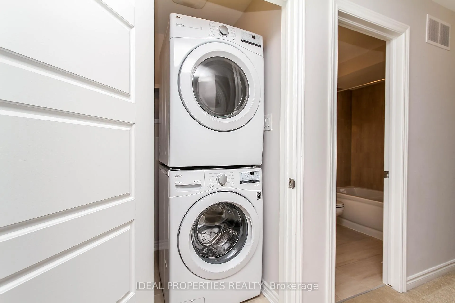 Photo 41 of 703 Derreen Avenue, Ottawa, Stittsville (North) — HOMEH