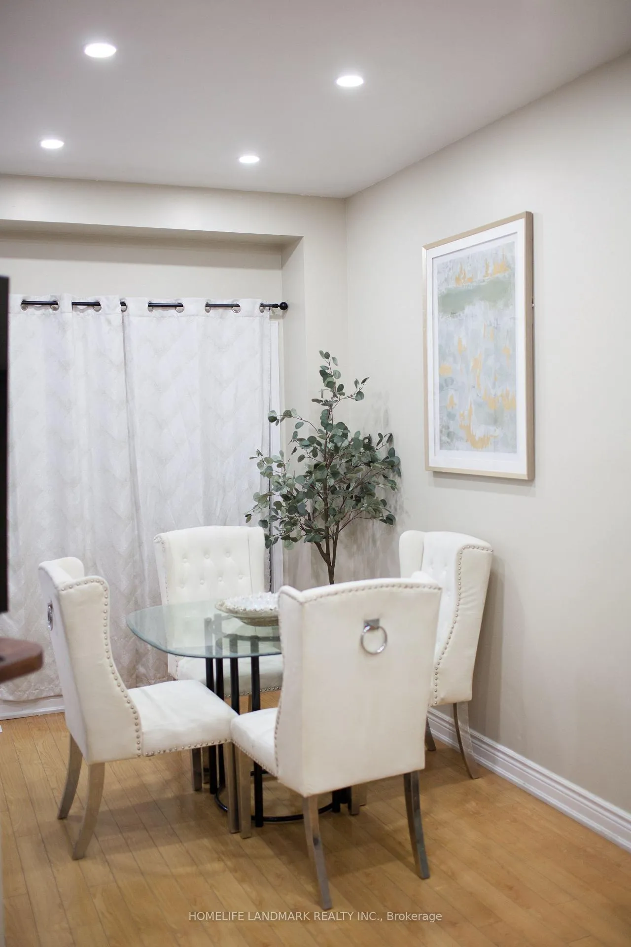 Photo 15 of 24 Cherryplum Way, Brampton, Bramalea North Industrial — HOMEH