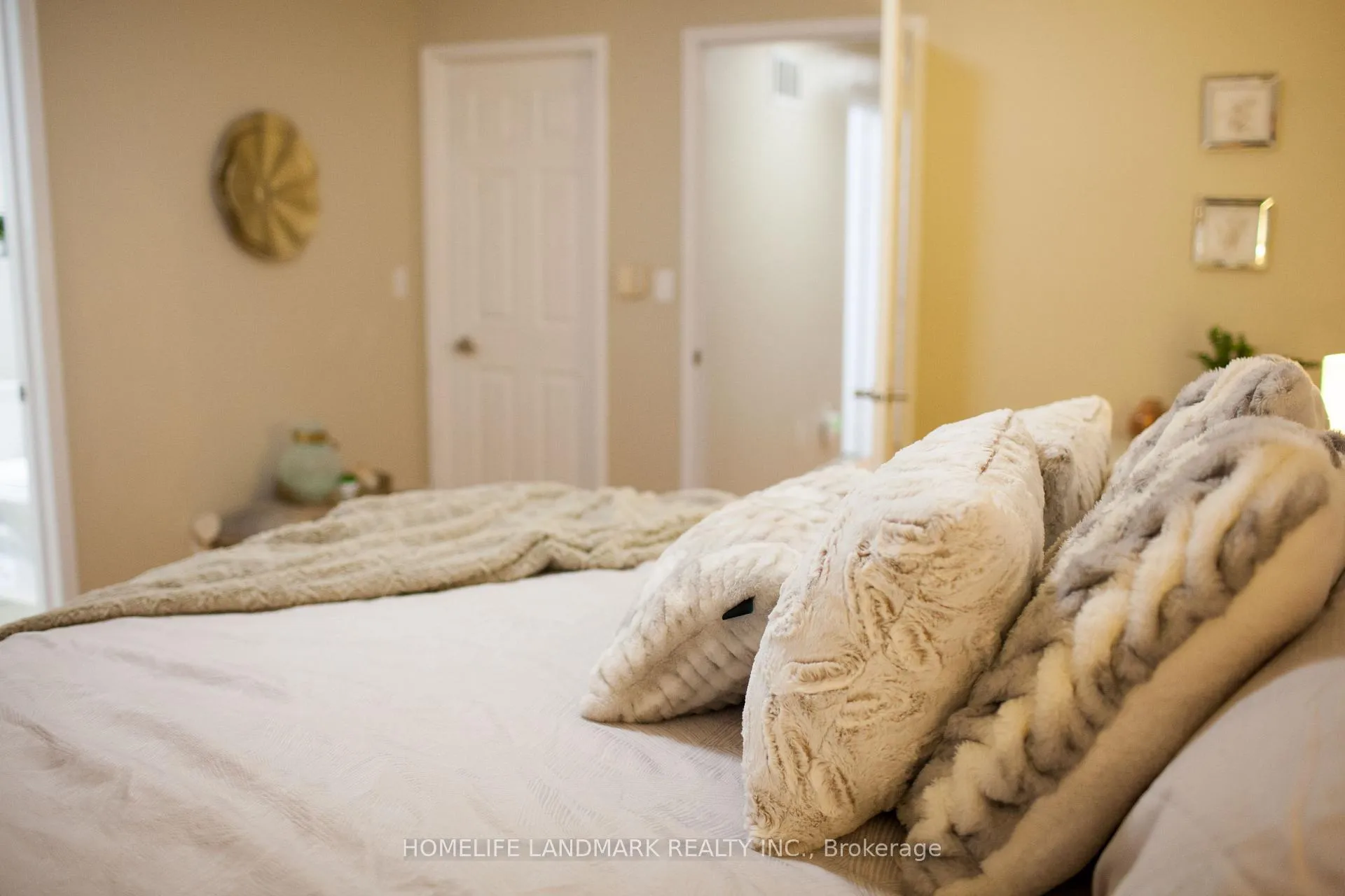 Photo 28 of 24 Cherryplum Way, Brampton, Bramalea North Industrial — HOMEH