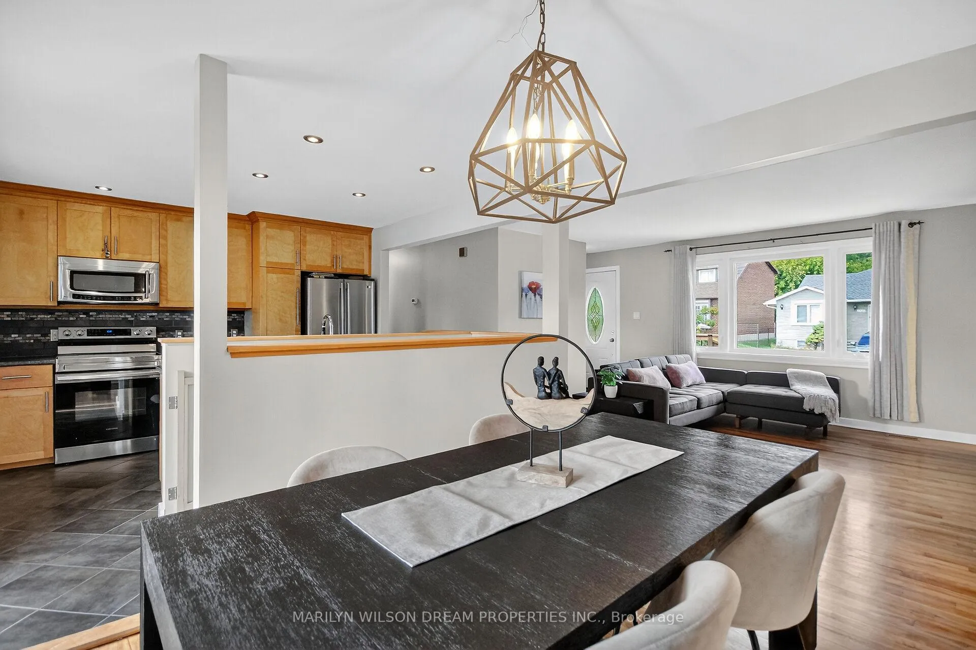 Photo 13 of 1914 Rosebella Avenue, Ottawa, Blossom Park/Leitrim — HOMEH