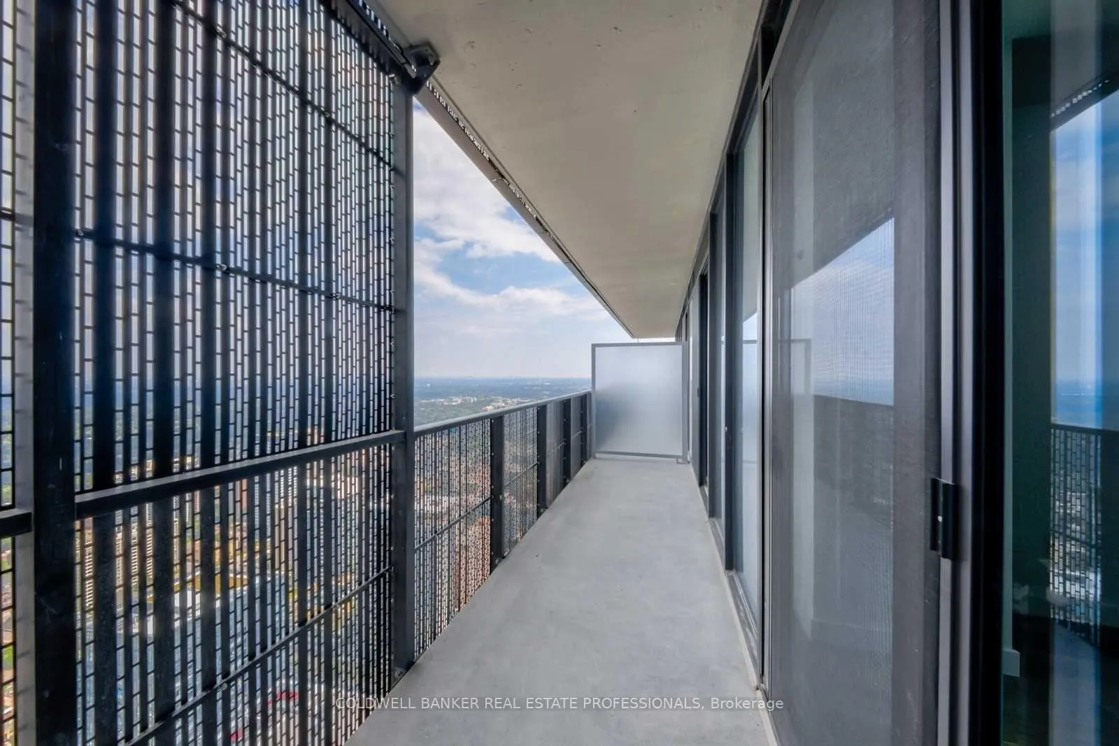 Photo 9 of Unit 5307, 8 Eglinton Avenue E, Toronto, Mount Pleasant West — HOMEH