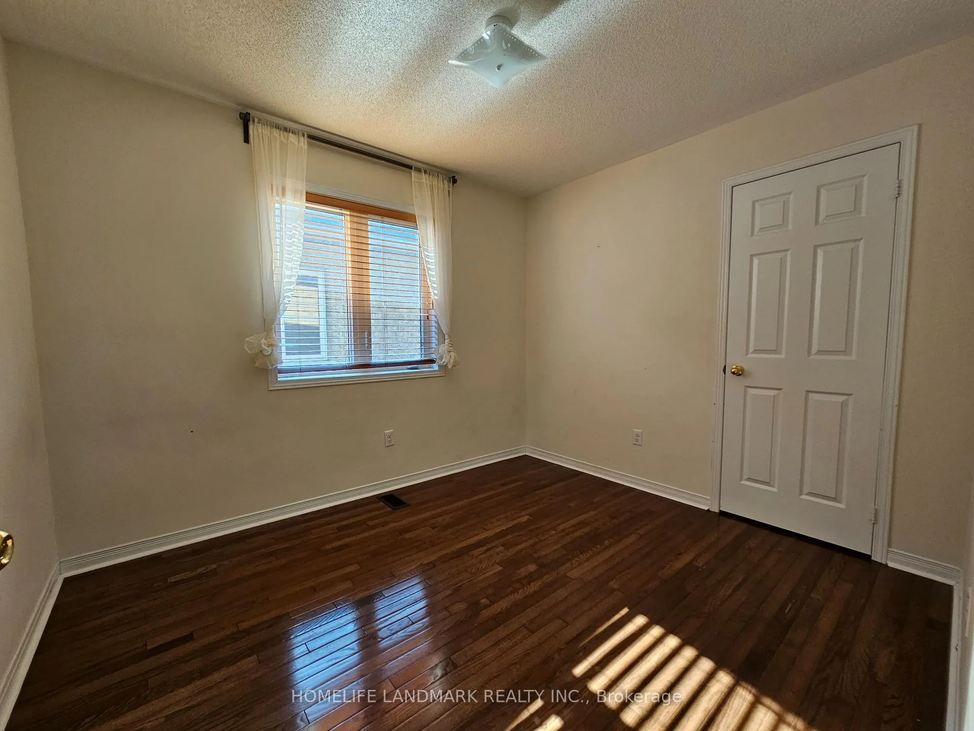 Photo 6 of 19 Voysey Way, Markham, Cedarwood — HOMEH