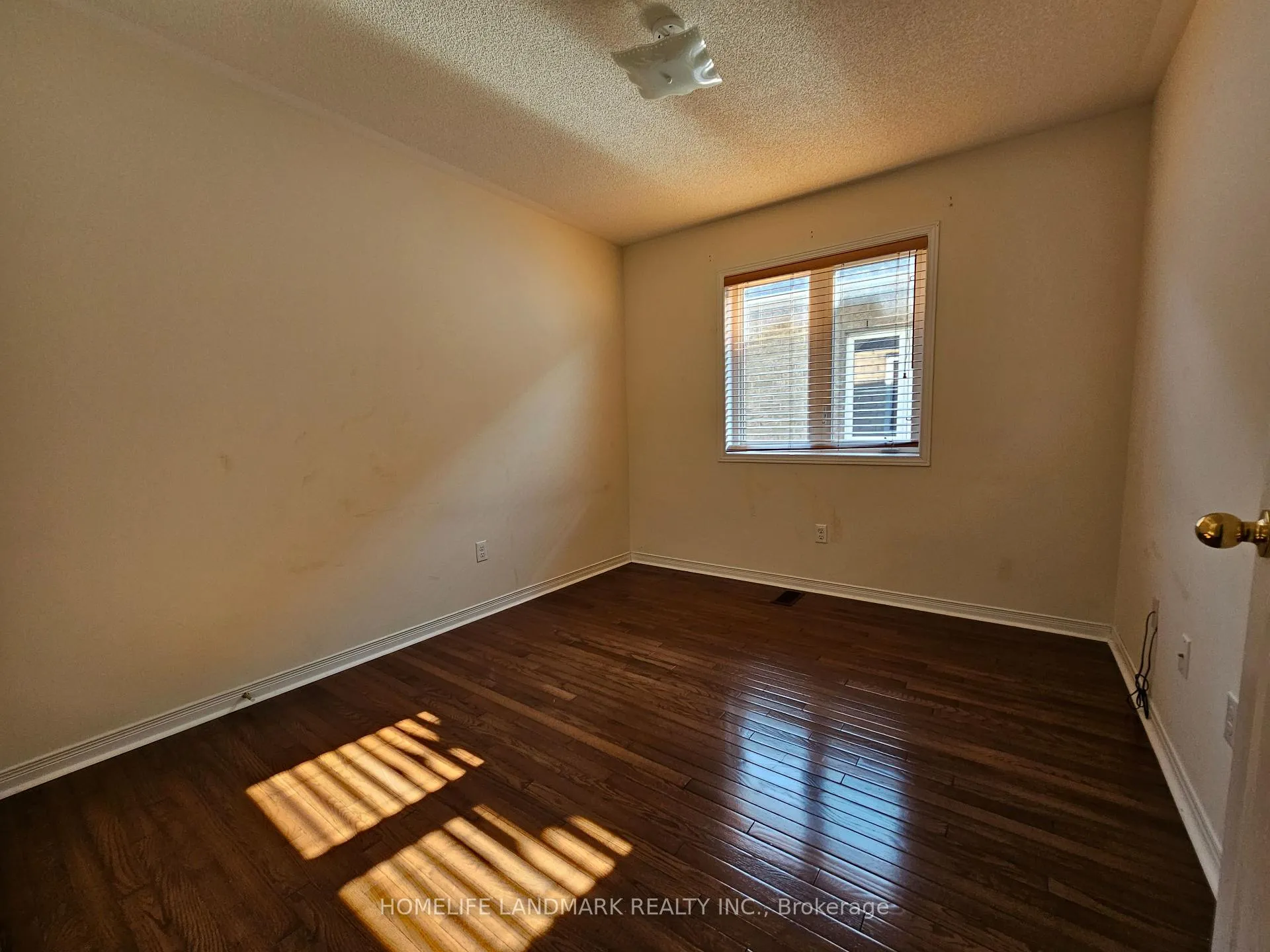 Photo 9 of 19 Voysey Way, Markham, Cedarwood — HOMEH