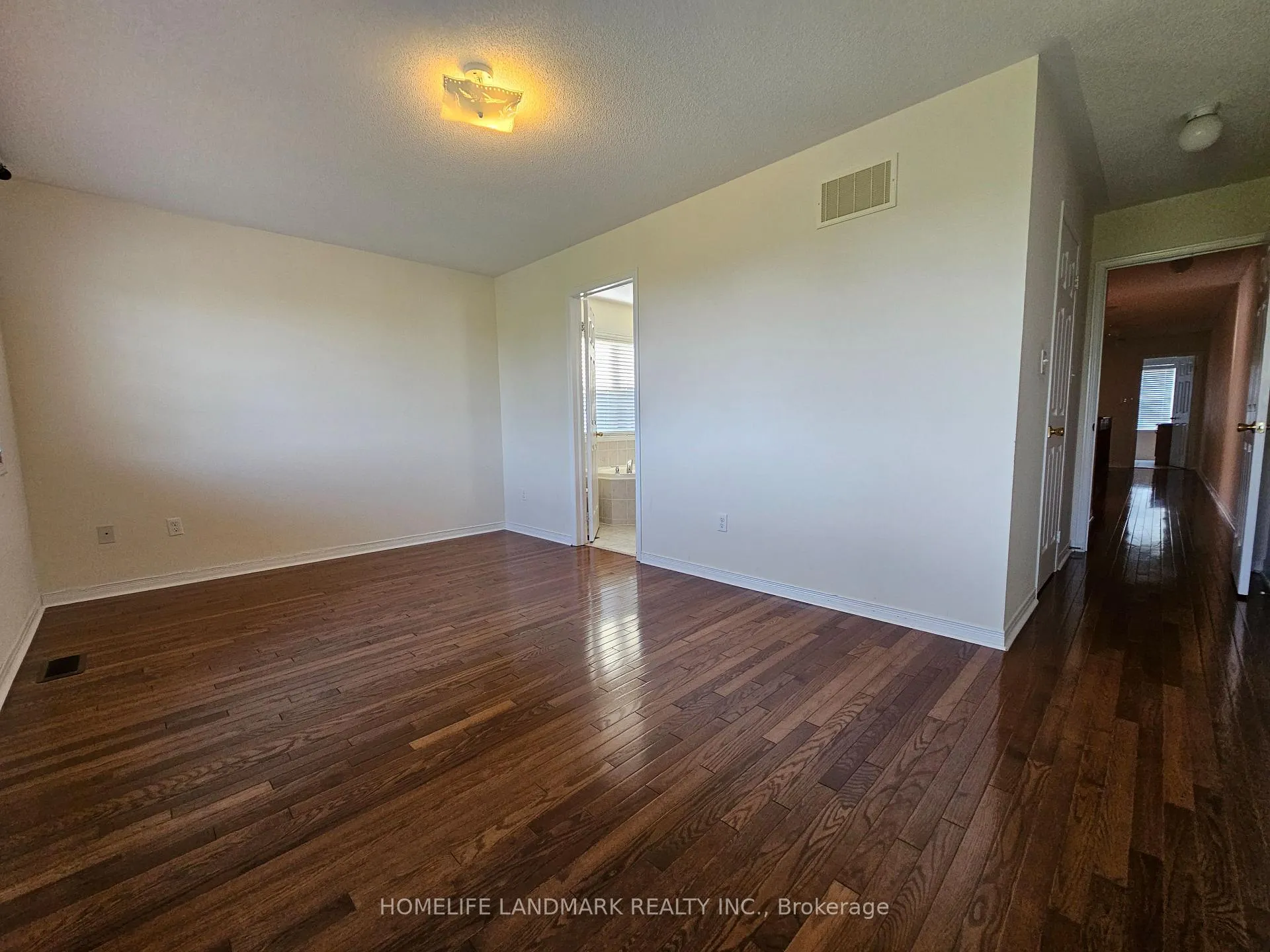 Photo 11 of 19 Voysey Way, Markham, Cedarwood — HOMEH