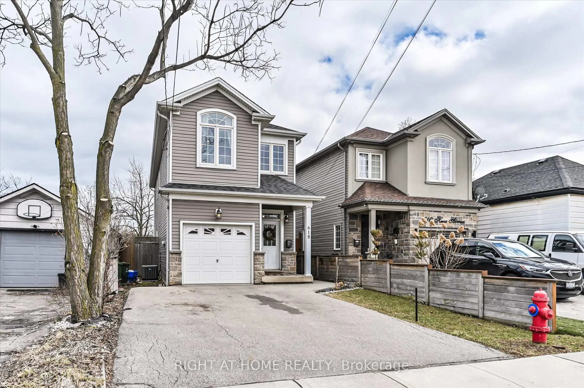 Photo 2 of 618 Knox Avenue, Hamilton, Parkview — HOMEH