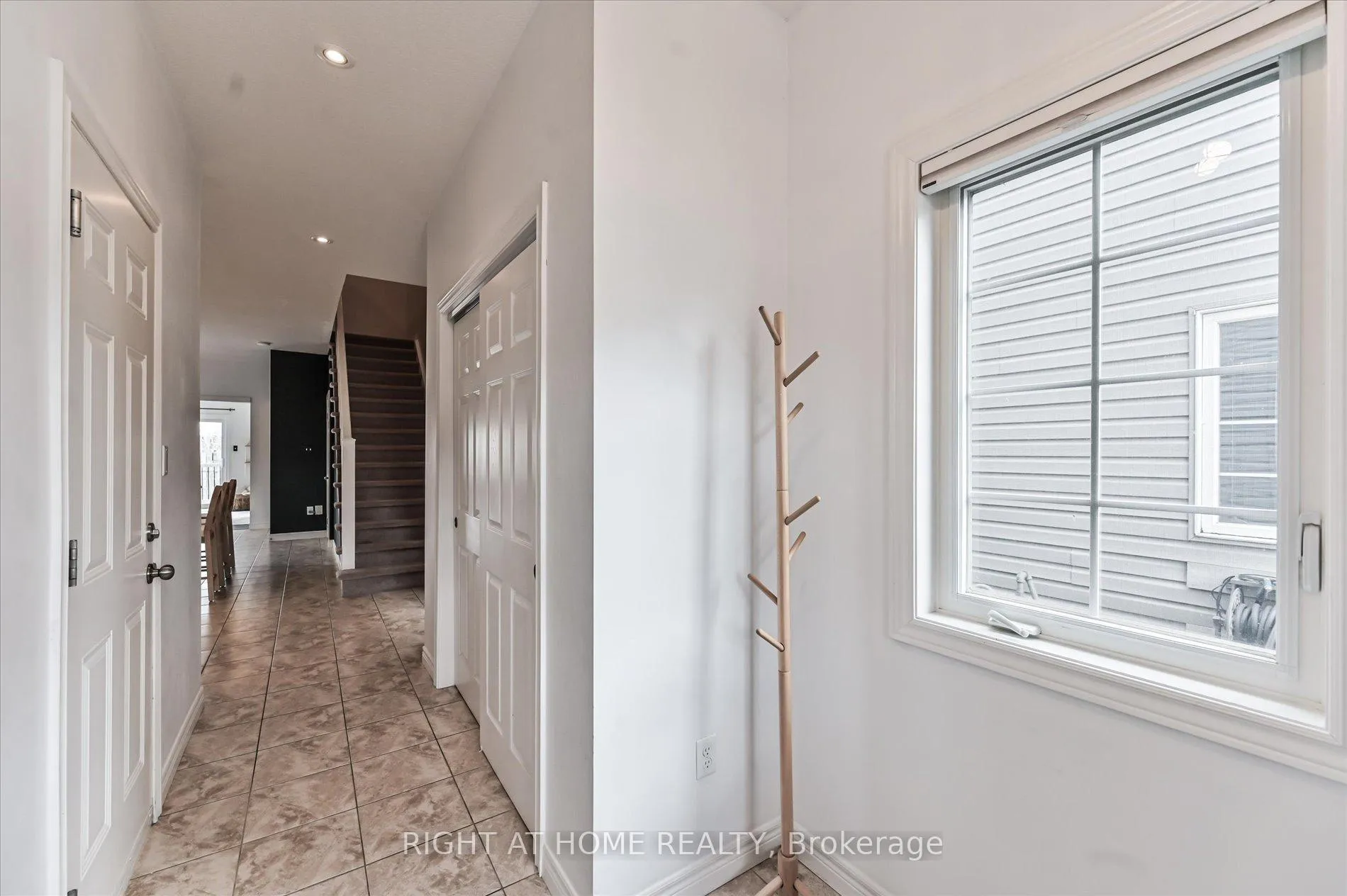 Photo 5 of 618 Knox Avenue, Hamilton, Parkview — HOMEH
