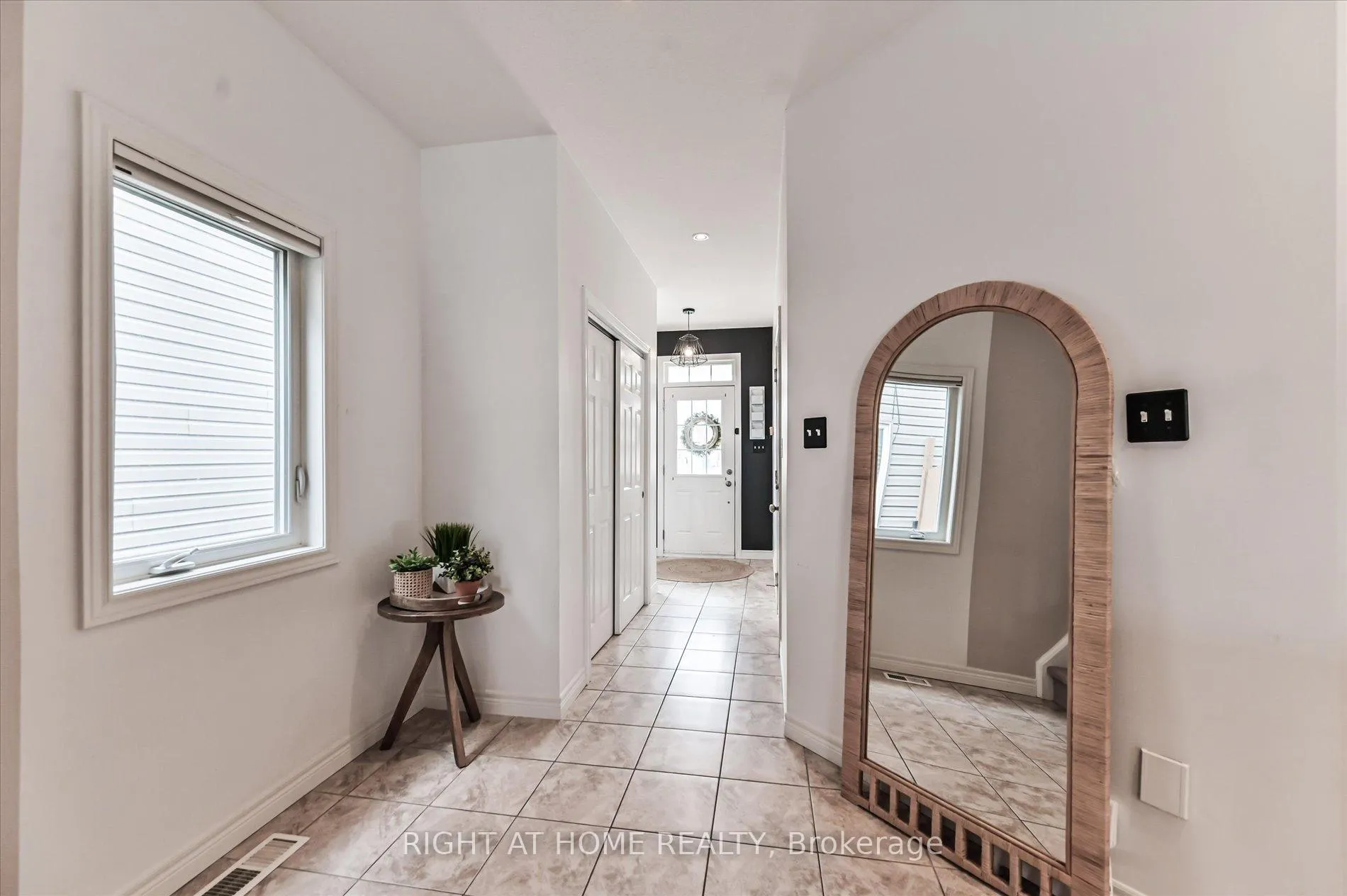 Photo 6 of 618 Knox Avenue, Hamilton, Parkview — HOMEH
