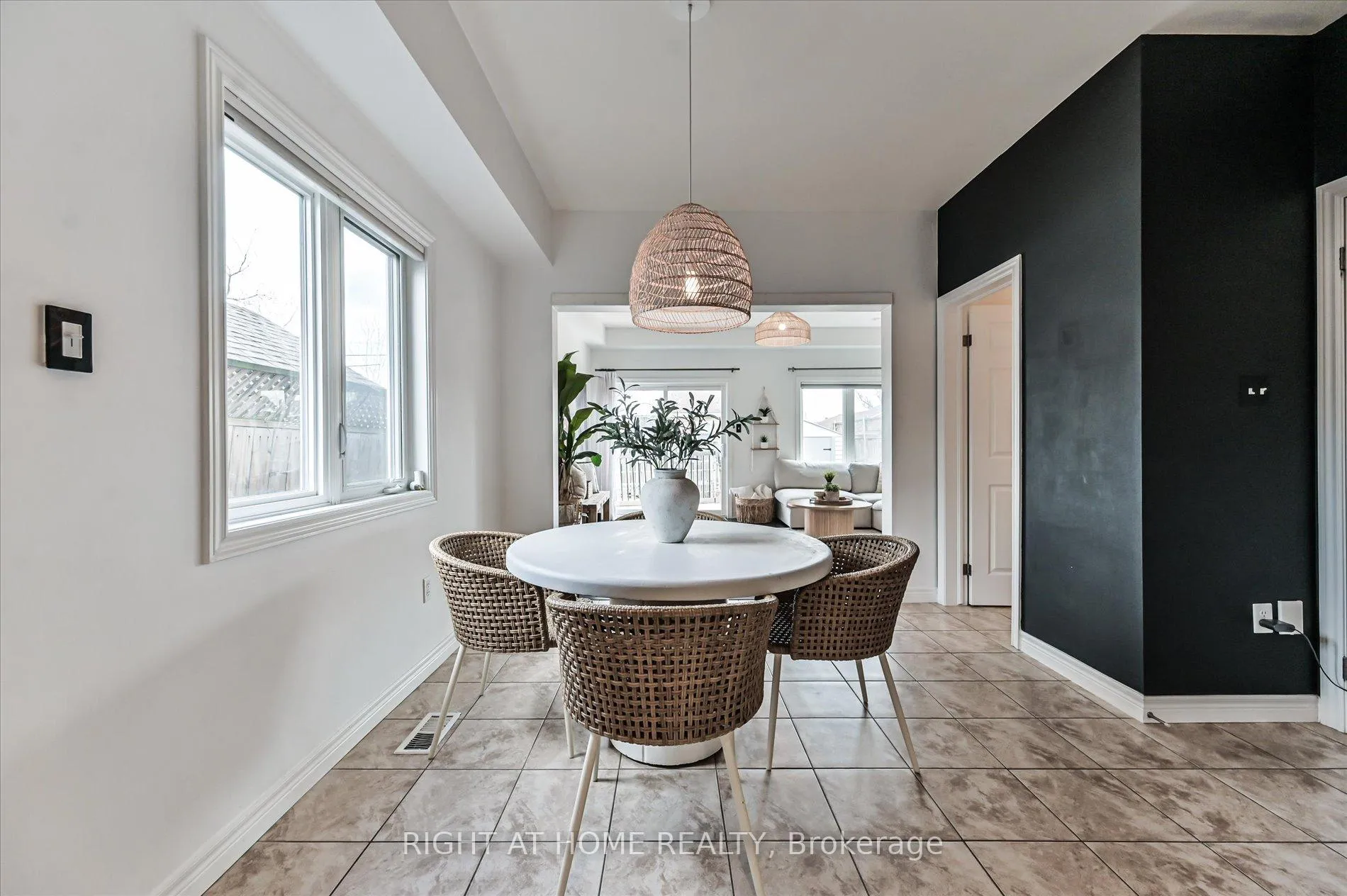 Photo 13 of 618 Knox Avenue, Hamilton, Parkview — HOMEH