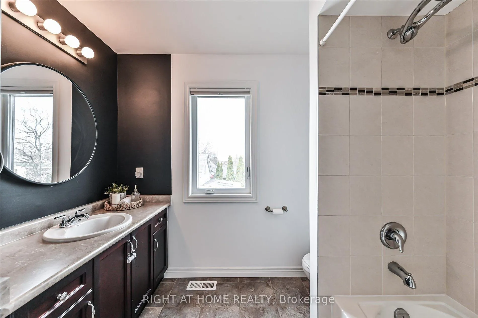 Photo 32 of 618 Knox Avenue, Hamilton, Parkview — HOMEH