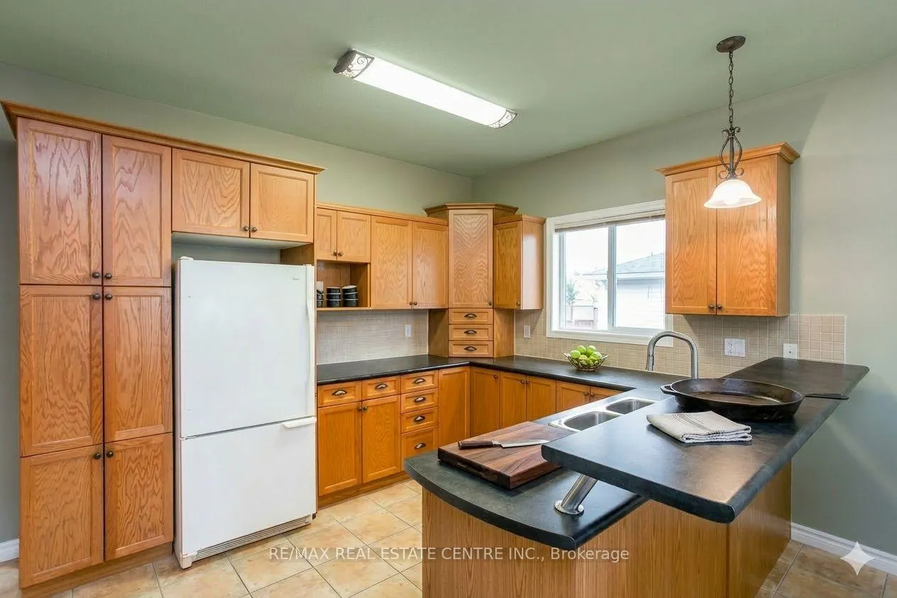 Photo 4 of 103 Armeda Clow Crescent, Essa, Angus — HOMEH
