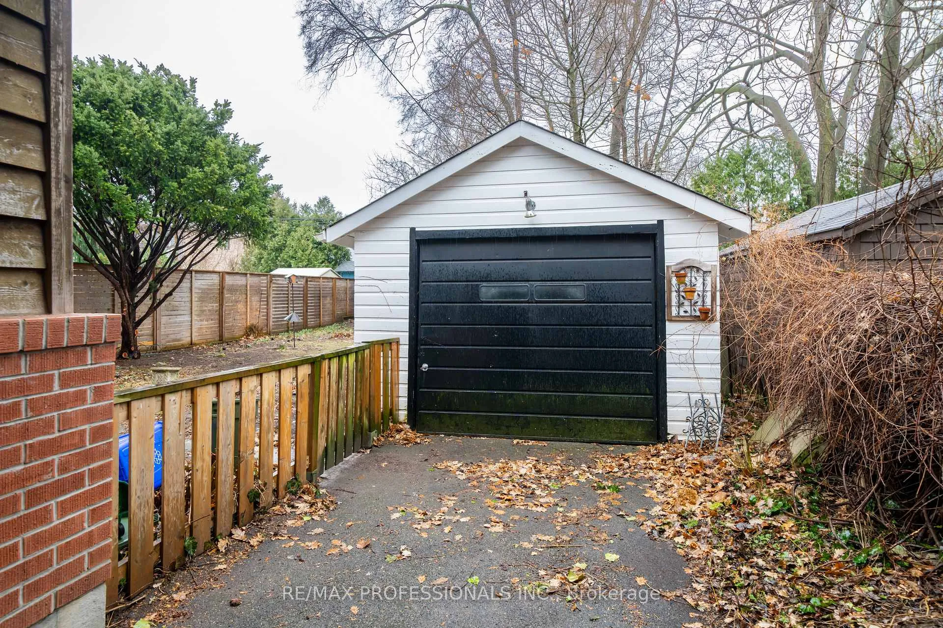 Photo 38 of 370 Delaware Avenue, Burlington, Brant — HOMEH