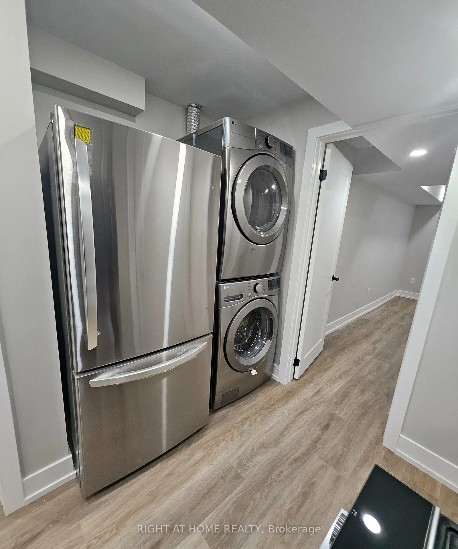 Photo 10 of Unit Lower, 852 Aspen Terrace, Milton, Cobban — HOMEH