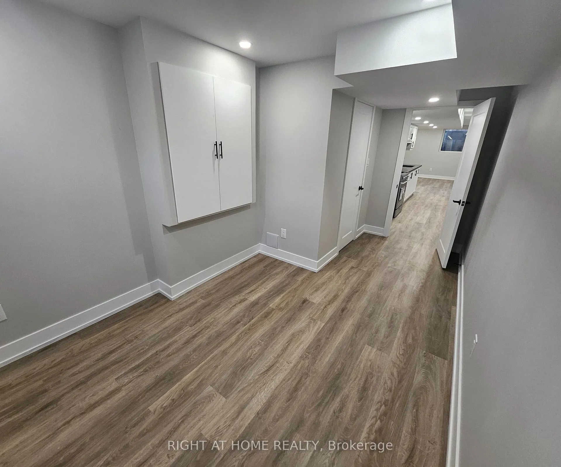 Photo 16 of Unit Lower, 852 Aspen Terrace, Milton, Cobban — HOMEH