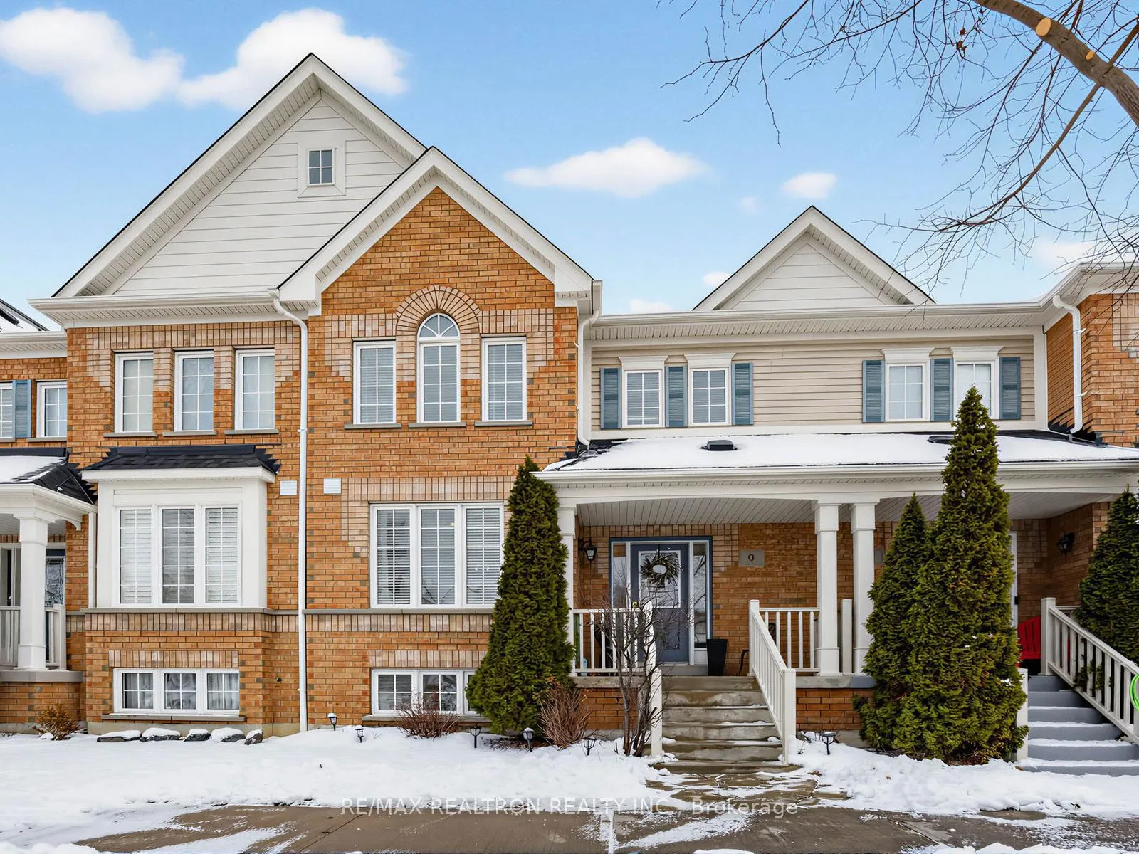 Photo 2 of 9 Winrow Gate, Ajax, Northeast Ajax — HOMEH