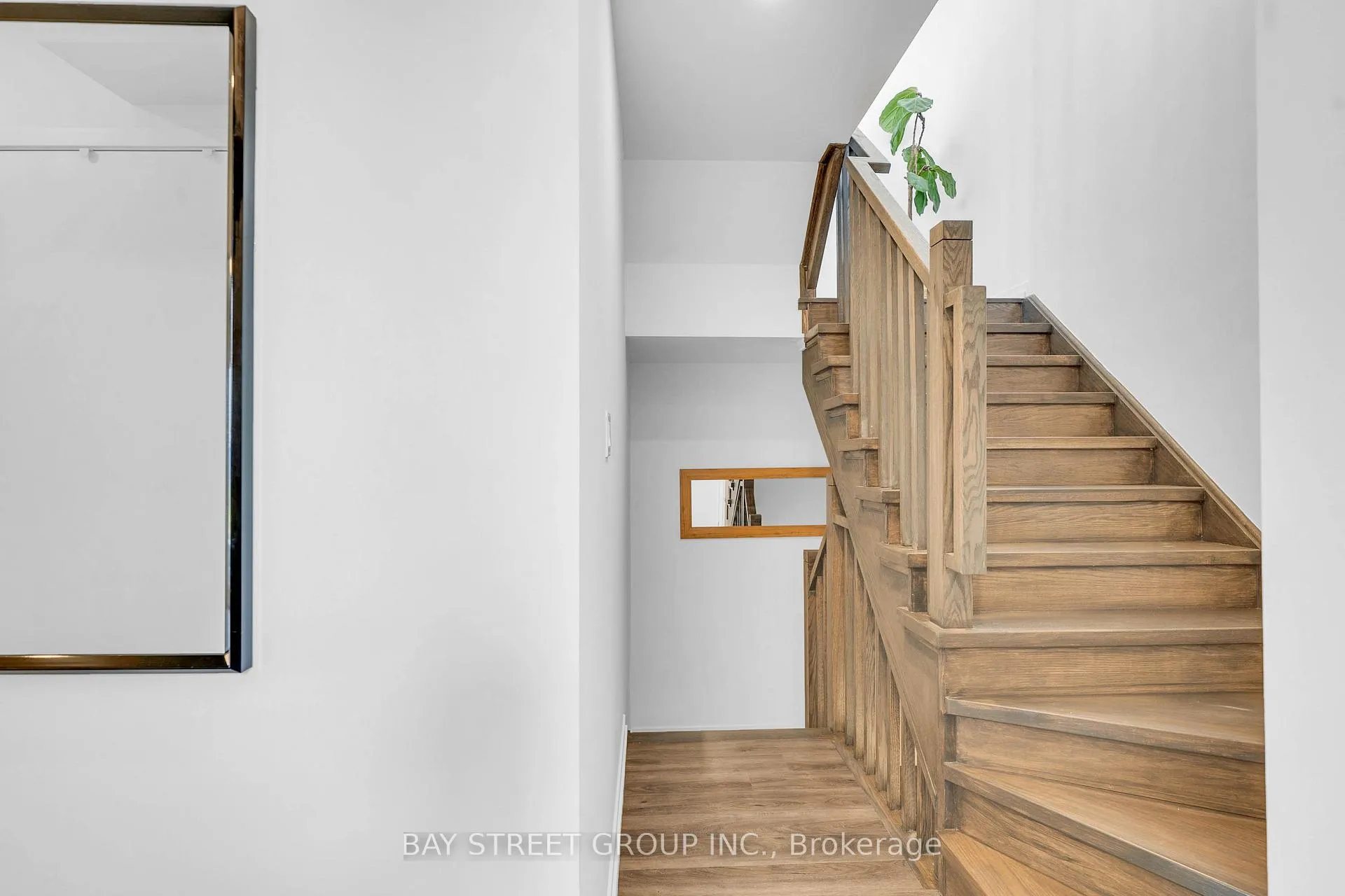 Photo 13 of Unit 268, 150 Honeycrisp Crescent, Vaughan, Vaughan Corporate Centre — HOMEH