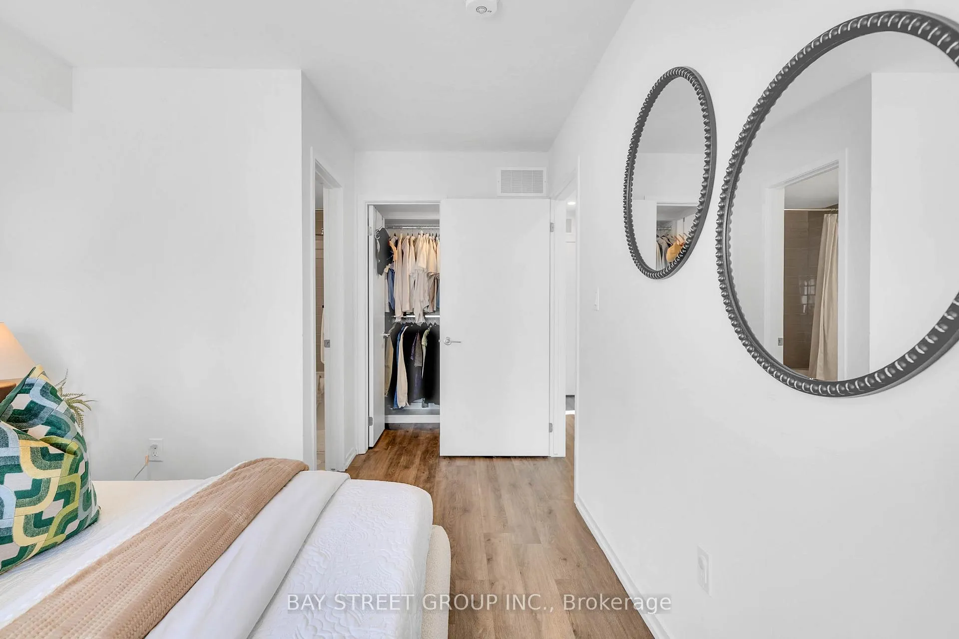 Photo 16 of Unit 268, 150 Honeycrisp Crescent, Vaughan, Vaughan Corporate Centre — HOMEH