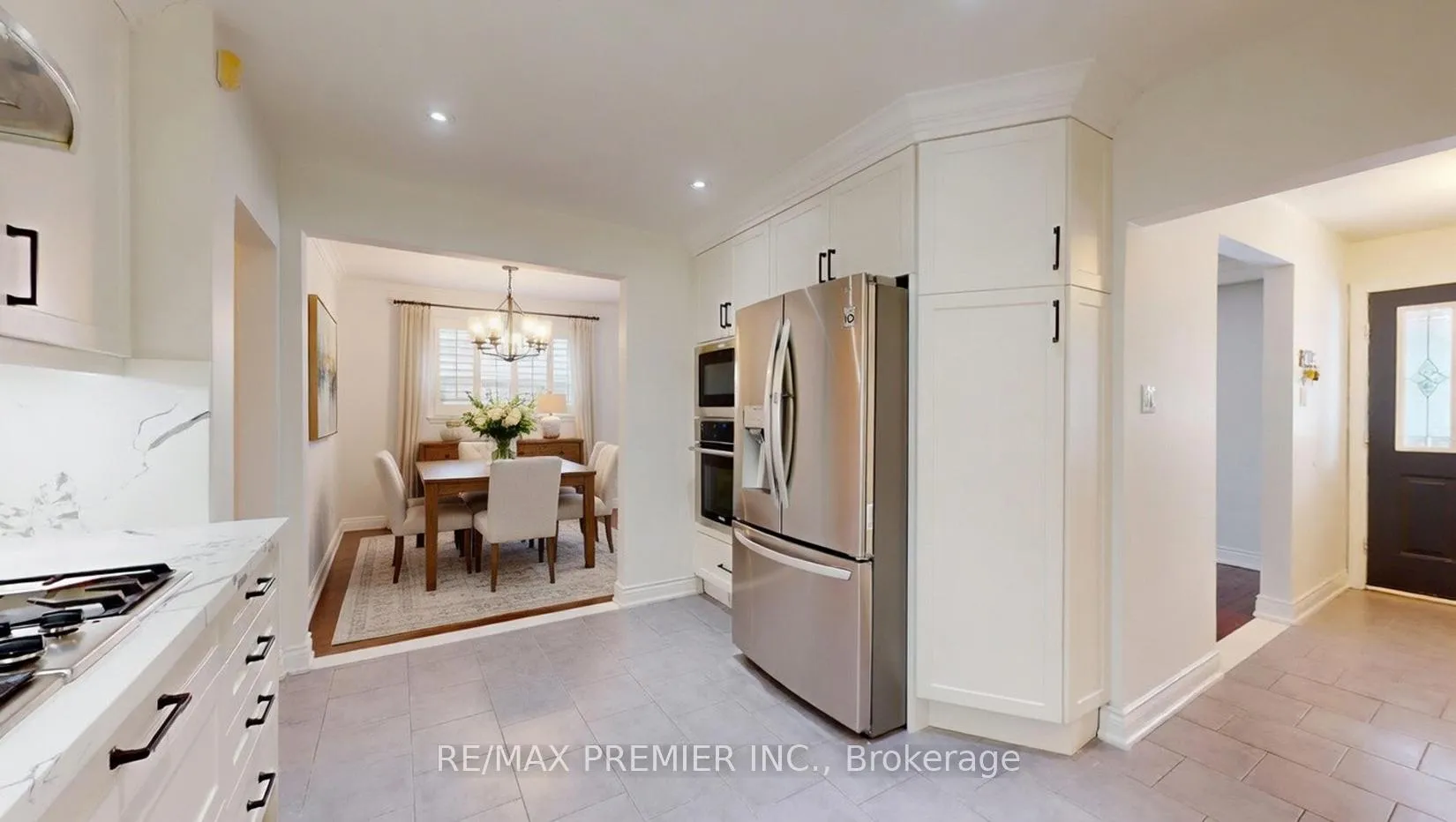 Photo 6 of 160 Verobeach Boulevard, North York, Humbermede — HOMEH