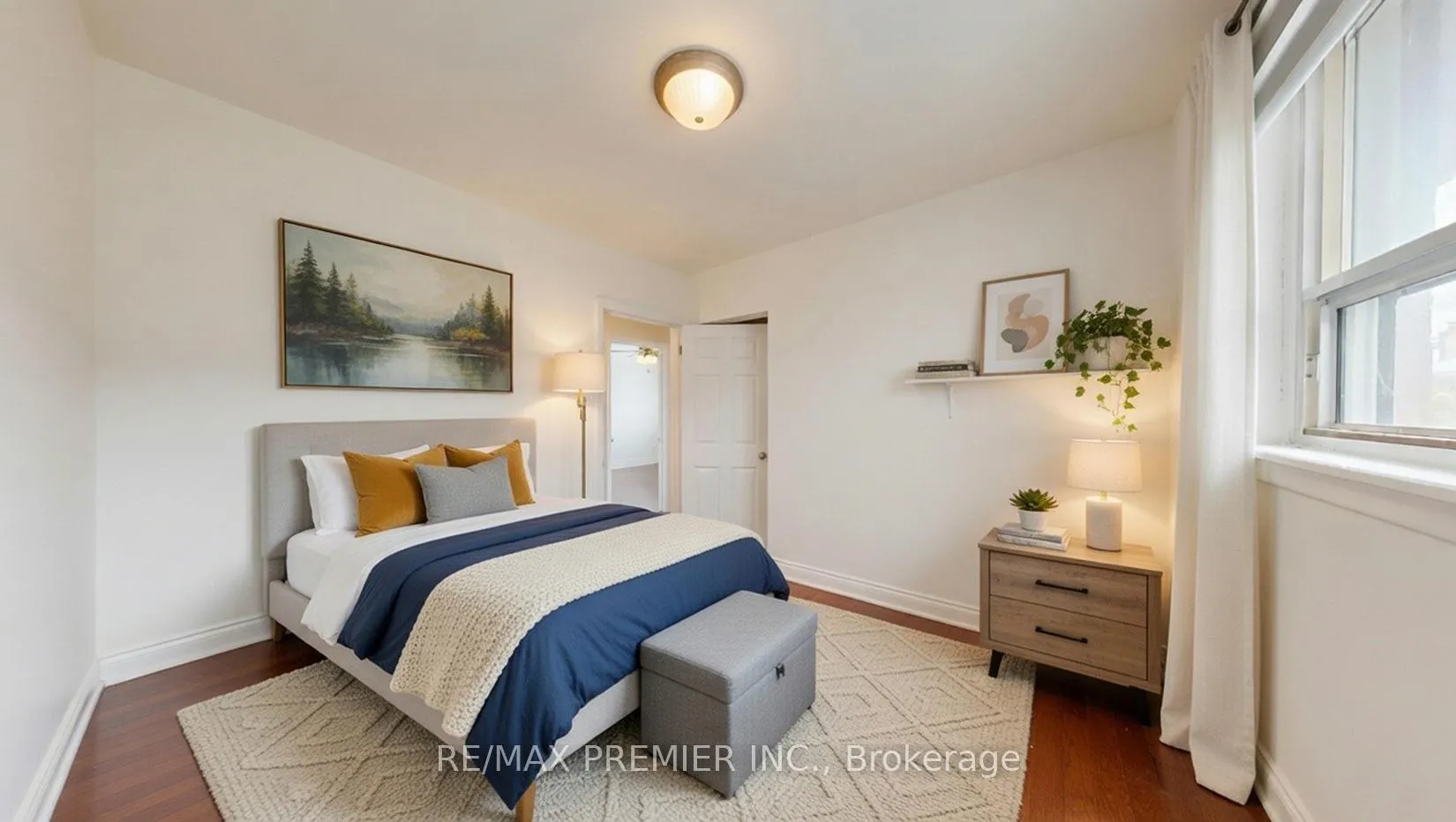 Photo 8 of 160 Verobeach Boulevard, North York, Humbermede — HOMEH