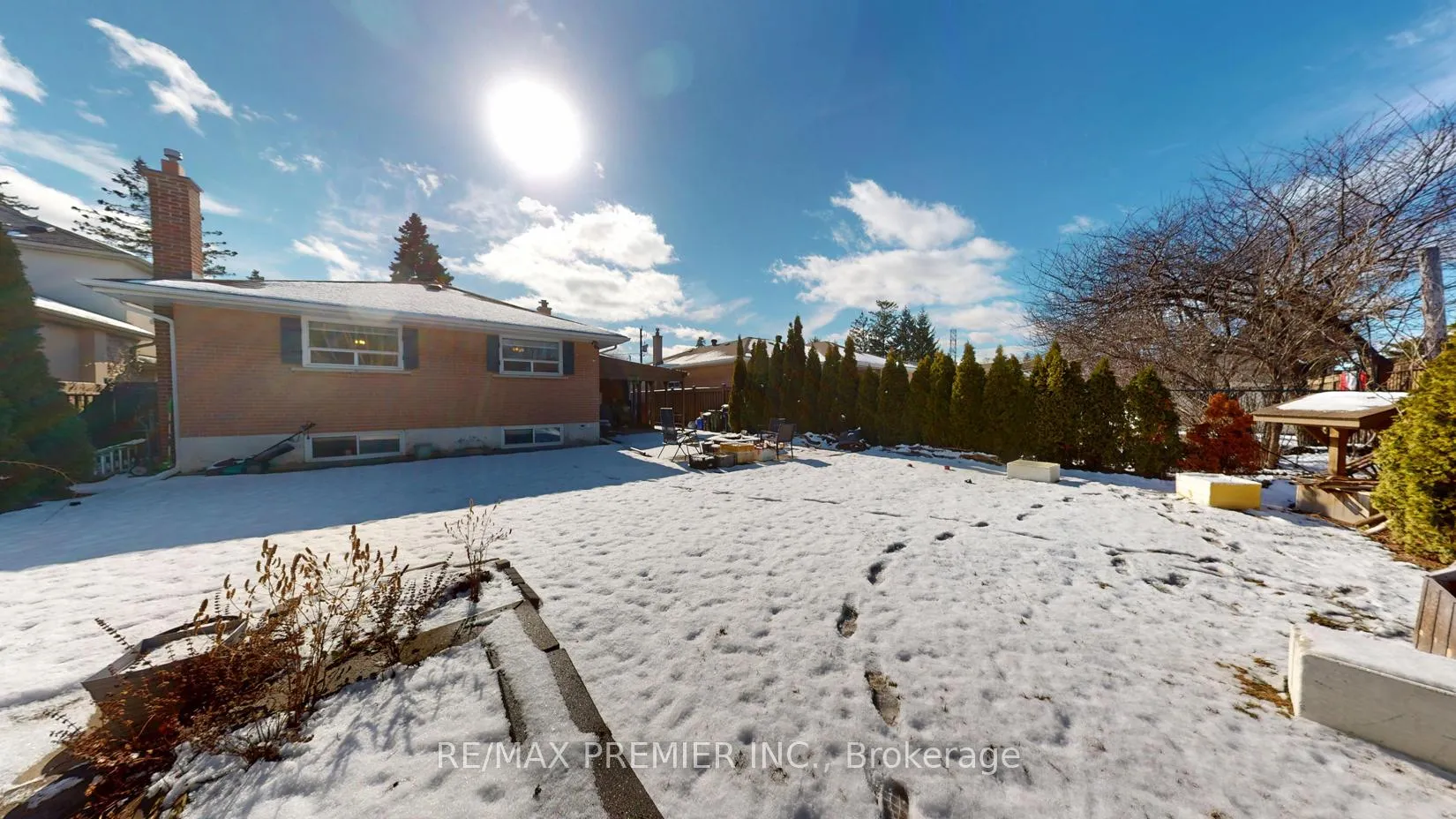 Photo 16 of 160 Verobeach Boulevard, North York, Humbermede — HOMEH