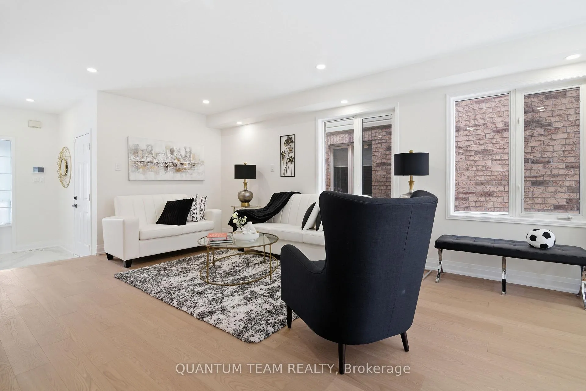 Photo 4 of 14 Arabia Gate, Brampton, Sandringham-Wellington — HOMEH